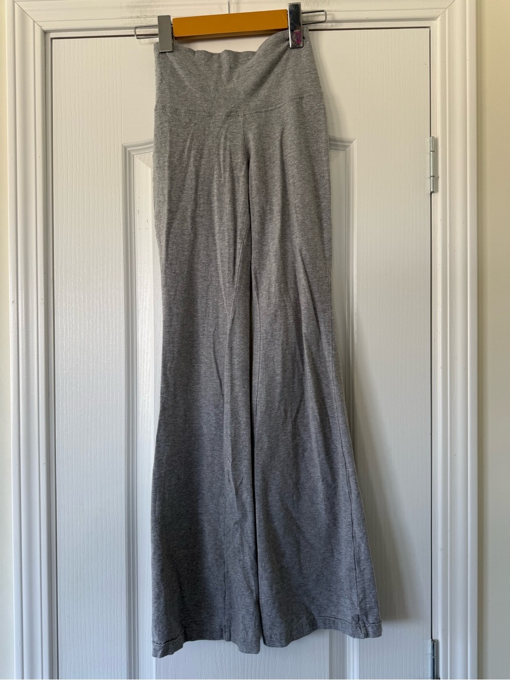 TNA Chill Atmosphere Flare Hi-Rise Legging